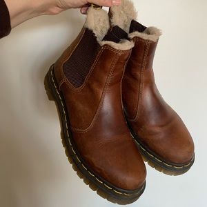 Brown Leather Shearling-Lined Chelsea Boots - Women